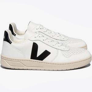 New Veja V10 Sneakers 6
